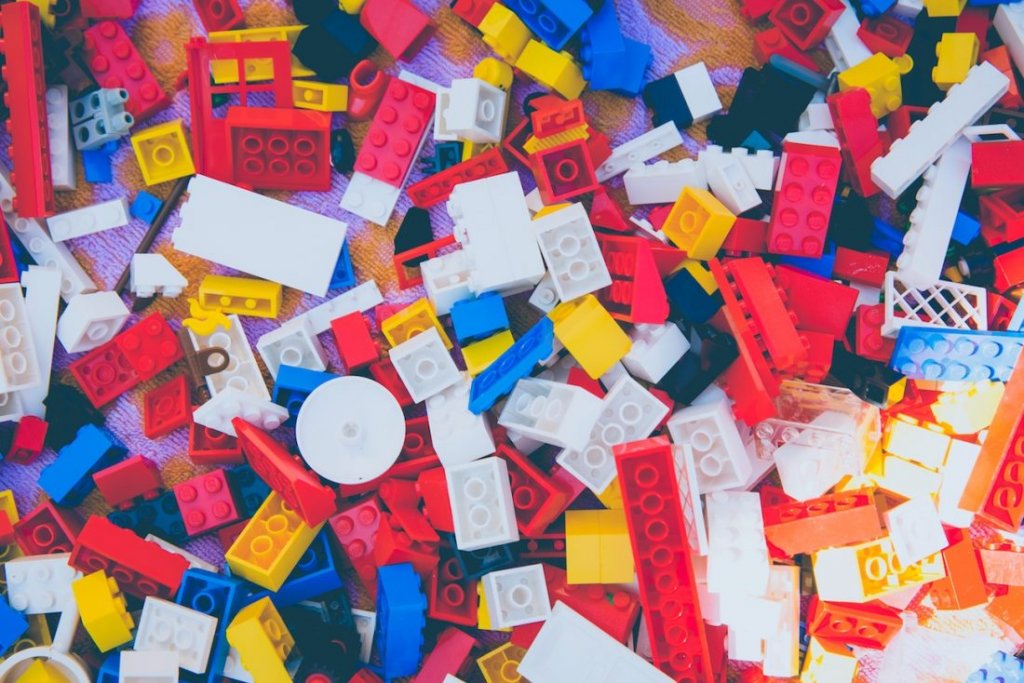 Using Microservices Architecture to Break Your Vendor Lock-in